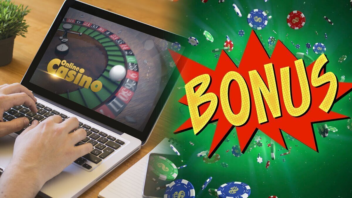 Playing On an Online Casino on a Laptop With Bonus On Right